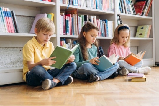 「読む脳」はどのようにつくられるのか